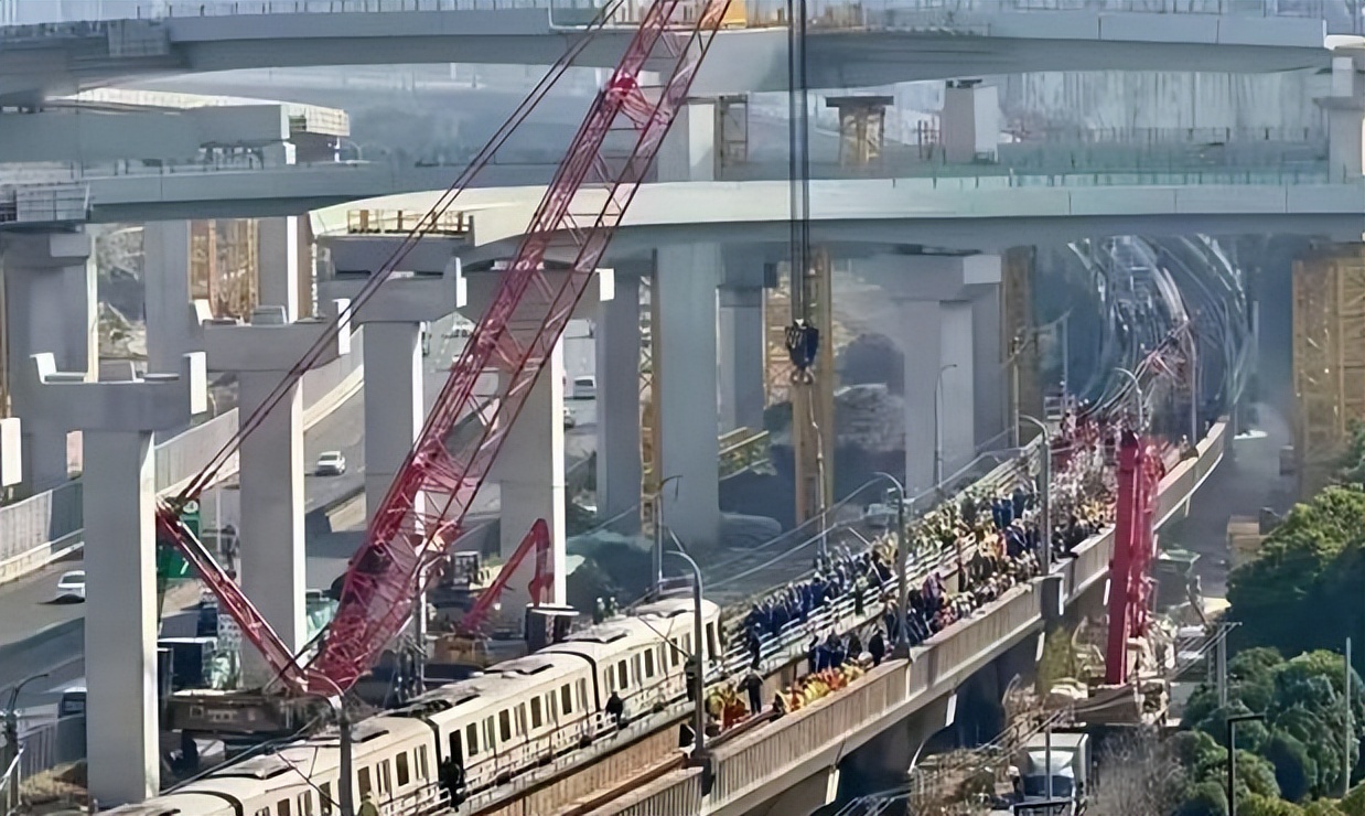 科技筑防线，安全护铁轨—铁路临近营业线大型机械防侵限报警系统